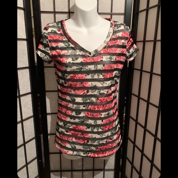 Short sleeve tee - Picture 1 of 4